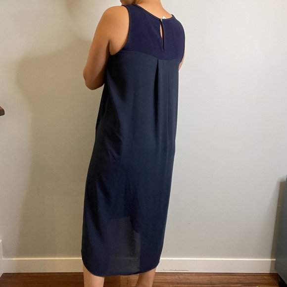 Sleeveless Navy High Low Top -M- - Picture 3 of 6